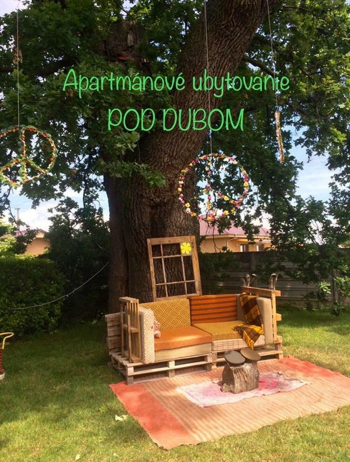 Apartmanove Ubytovanie Pod Dubom Polny Kesov Экстерьер фото